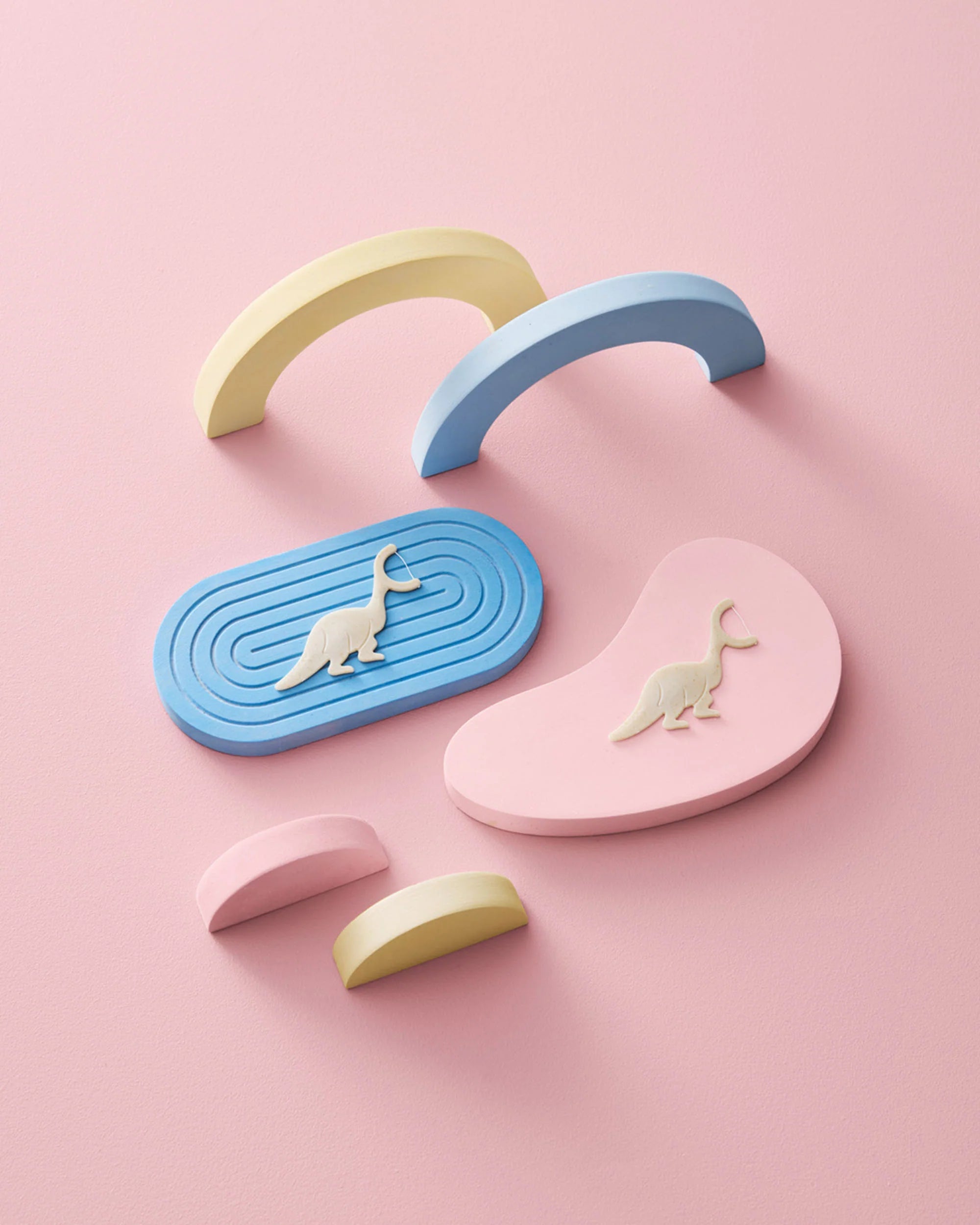 The Humble Co. dantų siūlo krapštukai vaikams (braškių skonio 30vnt.)